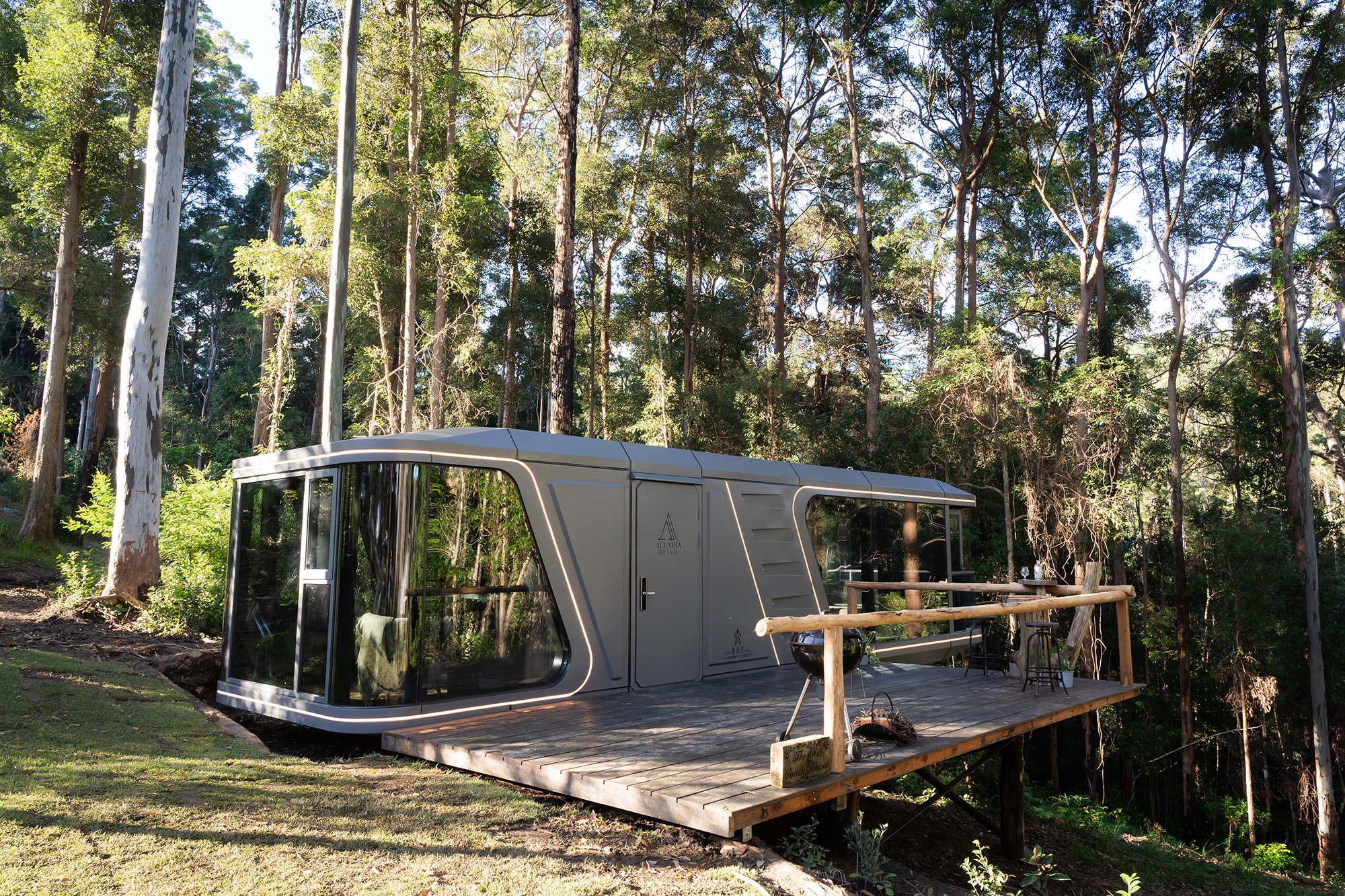 Aluxria cabin exterior with panoramic landscape